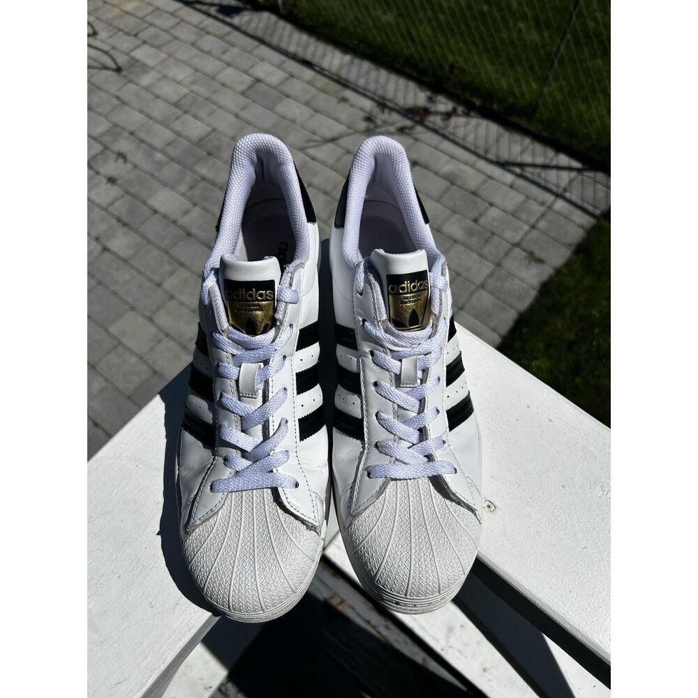 Adidas Superstar Men’s Size 11.5 US White Black Gold Classic Shell Toe Sneakers
